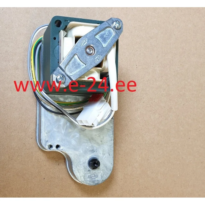 Мотор ледогенератора для холодильника HISENSE K1645943